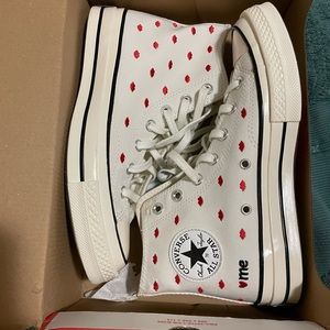VALENTINE’S DAY Limited Edition Converse